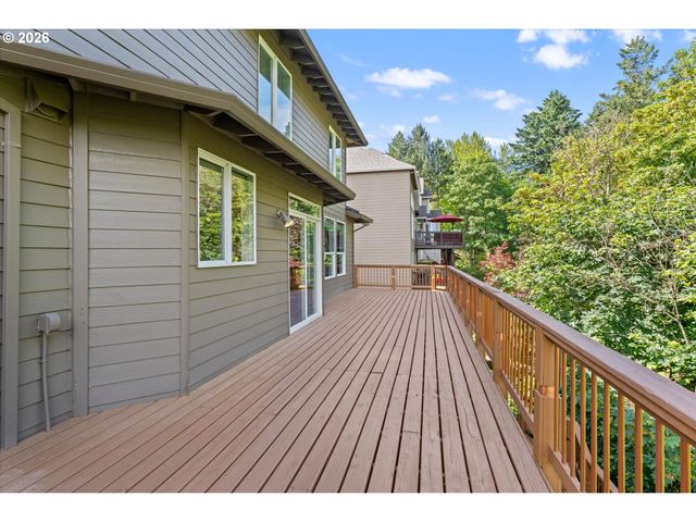 13425 Sw ESSEX Dr, Portland, OR 97223