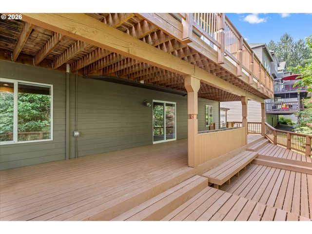 13425 Sw ESSEX Dr, Portland, OR 97223