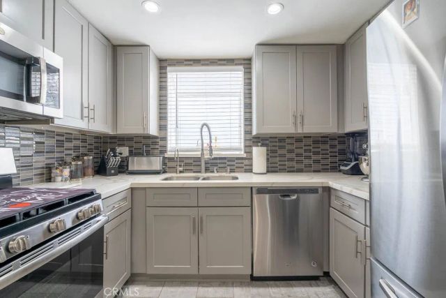 26971 Flo 153, Canyon Country, CA 91351