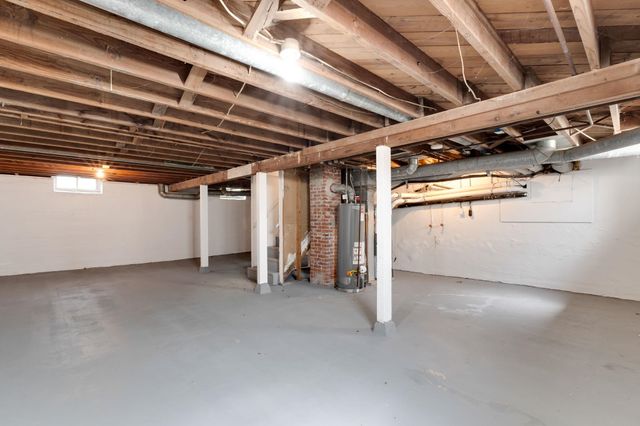 1928 N Spruce Ave, Wichita, KS 67214