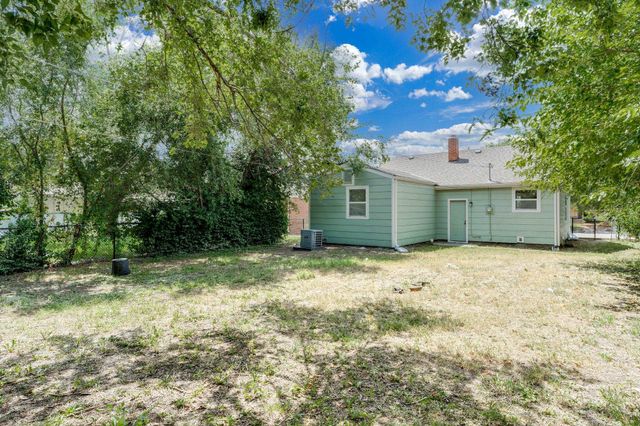 1928 N Spruce Ave, Wichita, KS 67214