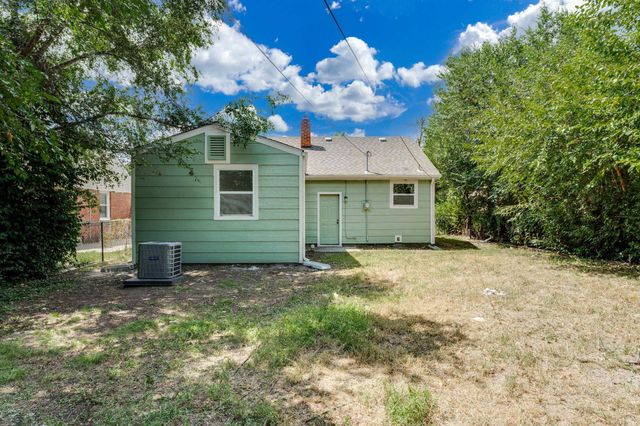 1928 N Spruce Ave, Wichita, KS 67214