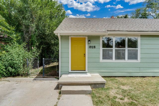 1928 N Spruce Ave, Wichita, KS 67214