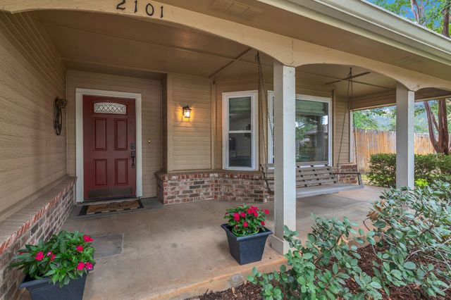 2101 Riverforest Court, Arlington, TX 76017