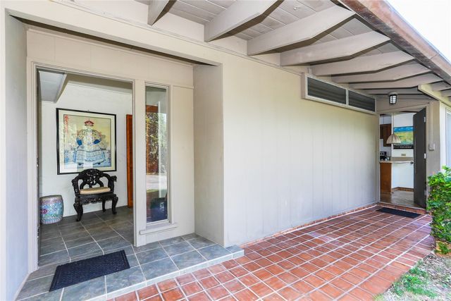 5446 Kirkwood Place, Honolulu, HI 96821