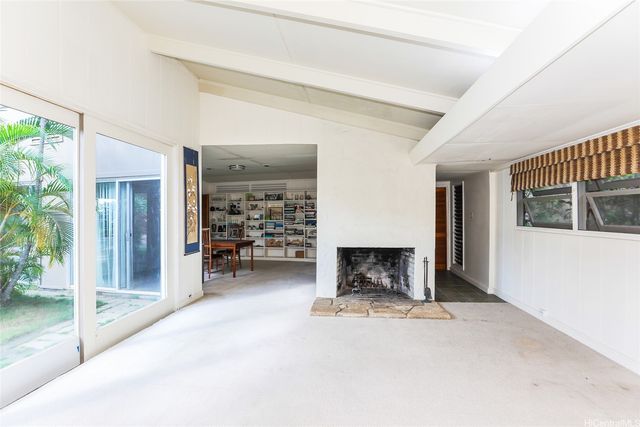 5446 Kirkwood Place, Honolulu, HI 96821