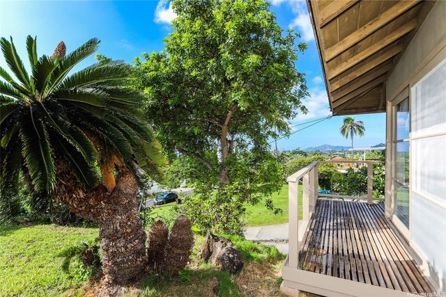 5446 Kirkwood Place, Honolulu, HI 96821