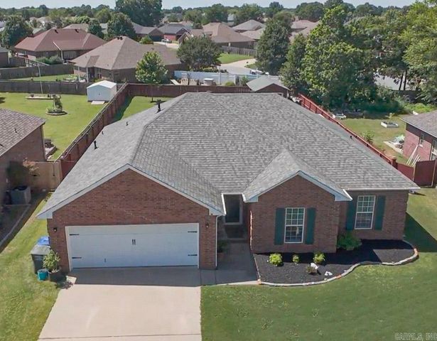 1685 Hosta, Conway, AR 72034