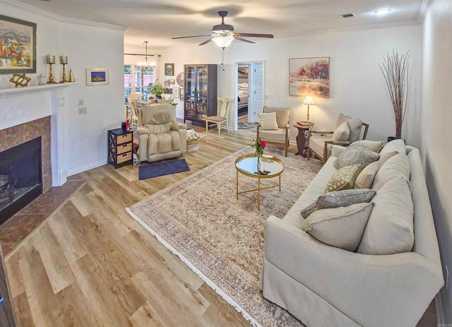 1685 Hosta, Conway, AR 72034