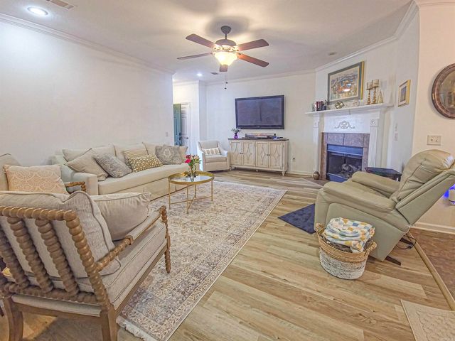 1685 Hosta, Conway, AR 72034