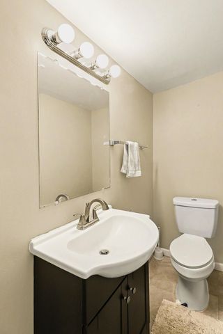 2041 W Franklin Drive, Canton, MI 48187