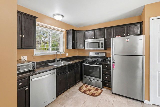 2041 W Franklin Drive, Canton, MI 48187