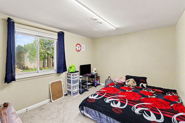 2041 W Franklin Drive, Canton, MI 48187