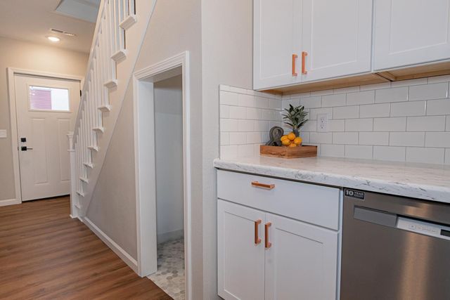 602 8th Street E, Winona, MN 55987