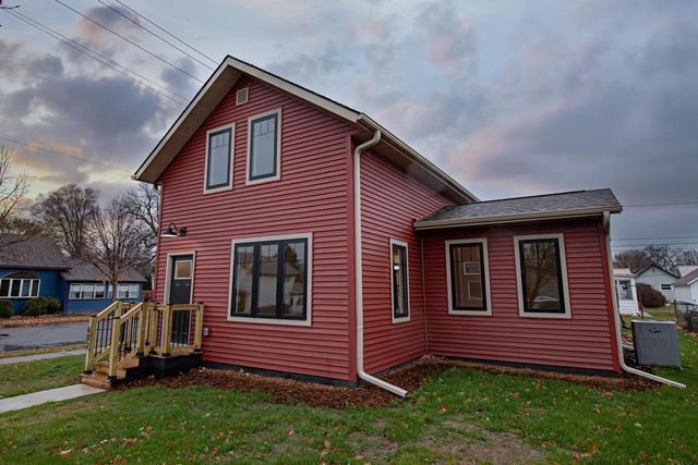 602 8th Street E, Winona, MN 55987