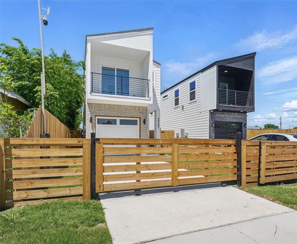 2721 Peabody Avenue, Dallas, TX 75215
