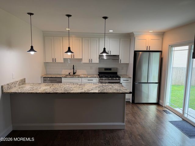 813 Bay Avenue, Toms River, NJ 08753