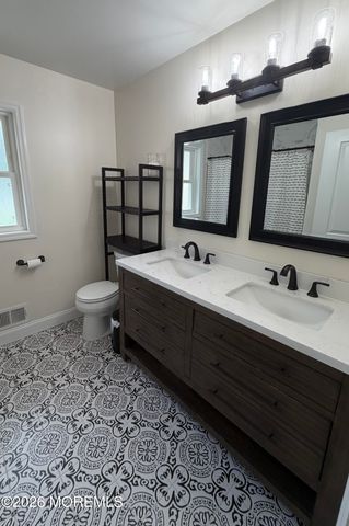 813 Bay Avenue, Toms River, NJ 08753