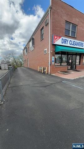 351 Main Avenue, Wallington, NJ 07057