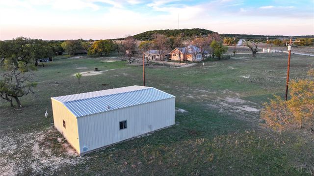 656 County Road 1301, Lampasas, TX 76550