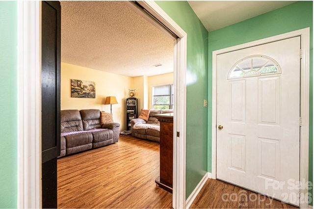 70 Sienna Drive, Hickory, NC 28601
