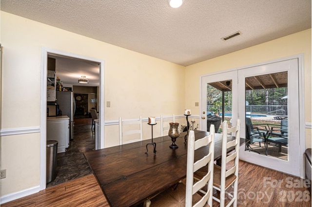 70 Sienna Drive, Hickory, NC 28601