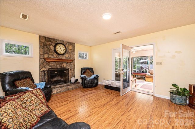 70 Sienna Drive, Hickory, NC 28601