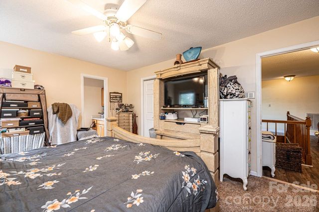 70 Sienna Drive, Hickory, NC 28601