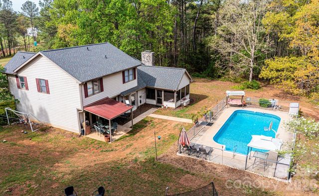 70 Sienna Drive, Hickory, NC 28601