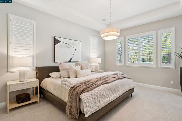 28 Wild Plum Way, Orinda, CA 94563