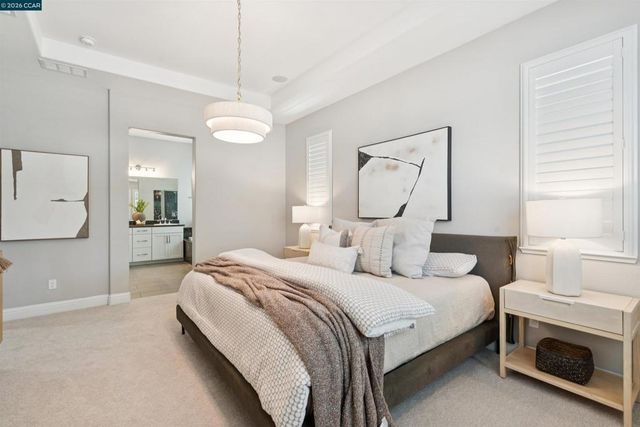 28 Wild Plum Way, Orinda, CA 94563