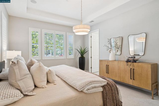 28 Wild Plum Way, Orinda, CA 94563