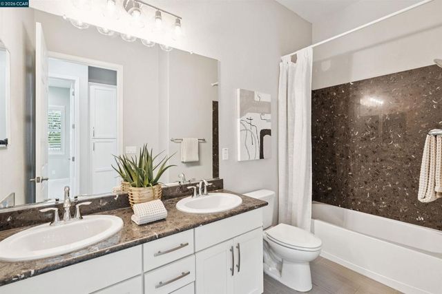 28 Wild Plum Way, Orinda, CA 94563