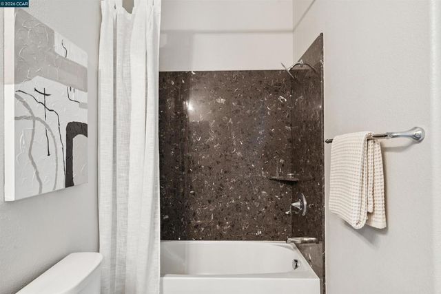 28 Wild Plum Way, Orinda, CA 94563