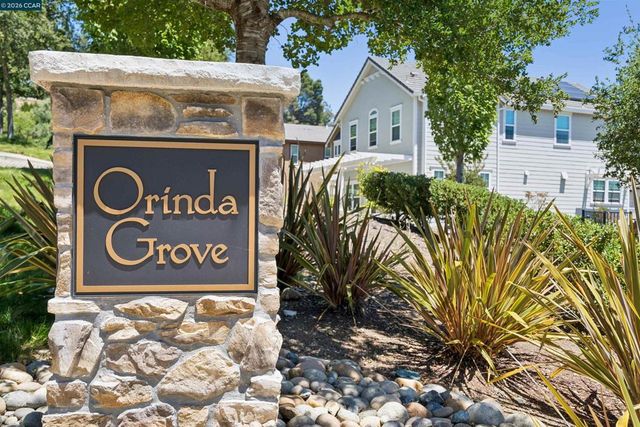 28 Wild Plum Way, Orinda, CA 94563