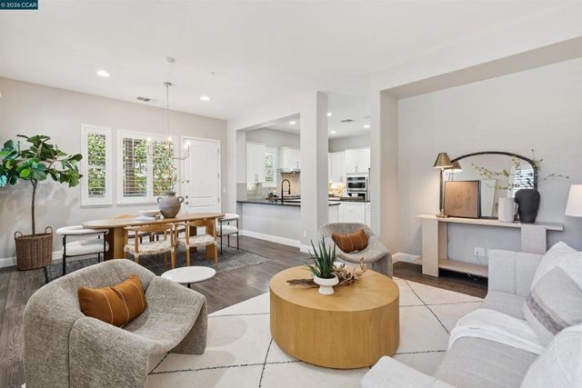 28 Wild Plum Way, Orinda, CA 94563