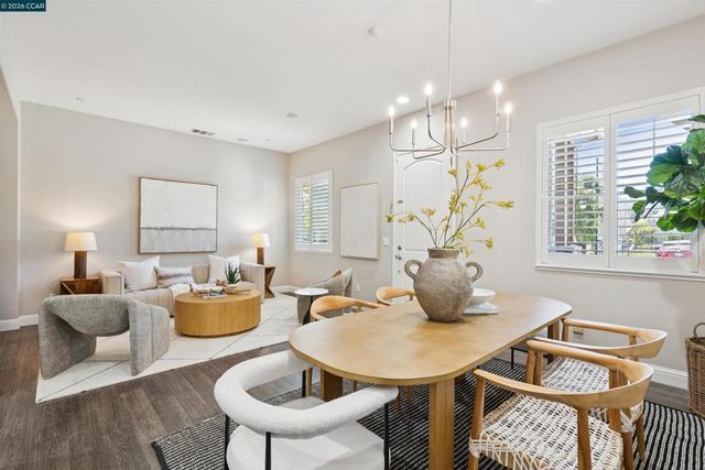 28 Wild Plum Way, Orinda, CA 94563