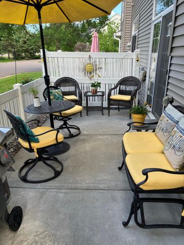 17205 49th Avenue N A, Plymouth, MN 55446