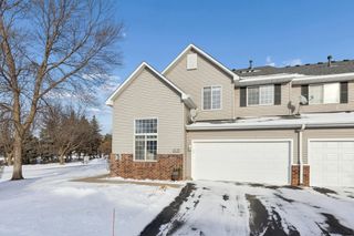 17205 49th Avenue N A, Plymouth, MN 55446
