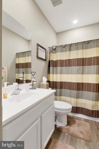 626 LEDGER DR, Hanover, PA 17331