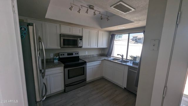 860 N MCQUEEN Road 1073, Chandler, AZ 85225