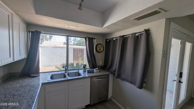 860 N MCQUEEN Road 1073, Chandler, AZ 85225