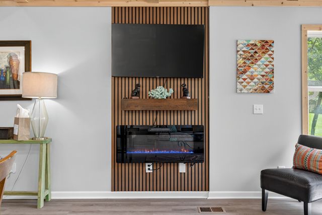 1283 Lake Logan Rd, Ardmore, TN 38449