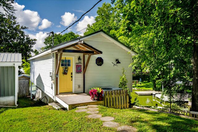 1283 Lake Logan Rd, Ardmore, TN 38449