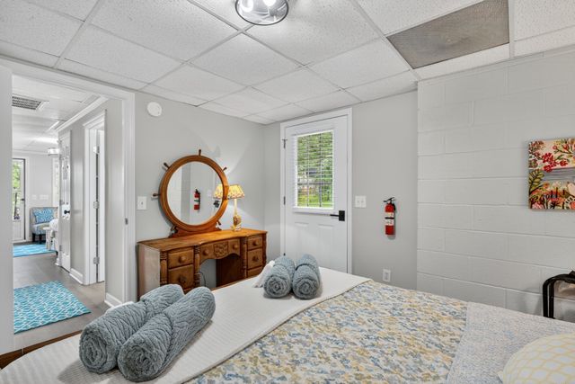 1283 Lake Logan Rd, Ardmore, TN 38449