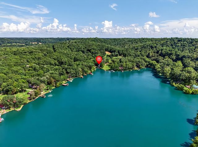 1283 Lake Logan Rd, Ardmore, TN 38449