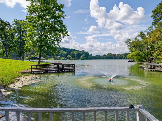 1283 Lake Logan Rd, Ardmore, TN 38449