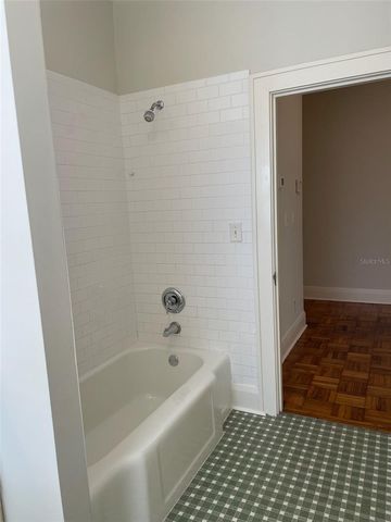 1806 W MORRISON AVENUE 4, Tampa, FL 33606