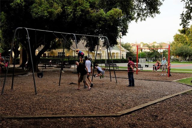 1806 W MORRISON AVENUE 4, Tampa, FL 33606