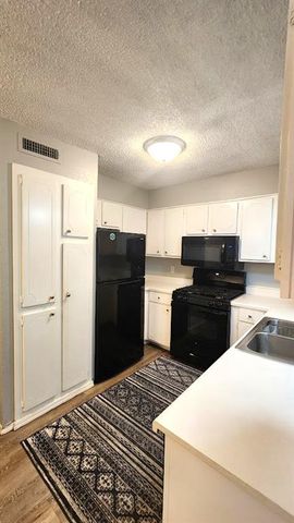 6704 N Meridian Avenue A, Oklahoma City, OK 73116